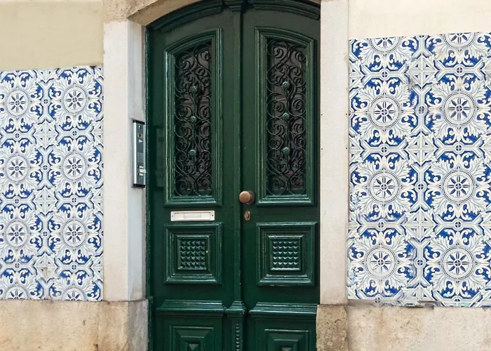 아파트 Lovely Near Avenida Da Liberdade *